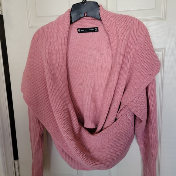 Garnerstyle for Fashion to Figure off the shoulder blush sweater - Picture 3 of 3